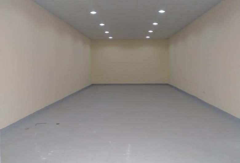 Neat and Clean warehouse To Let