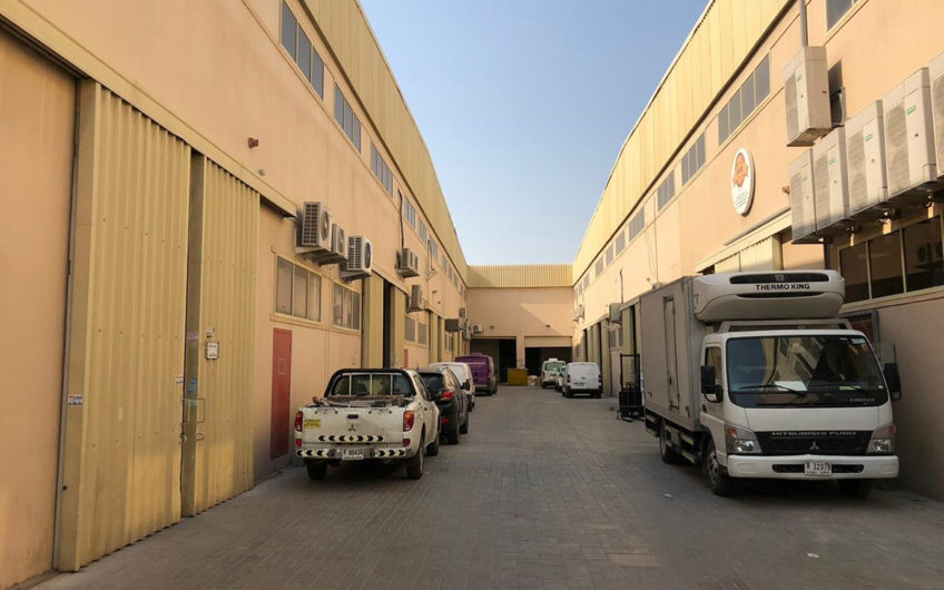 Independent Warehouse For Rent In Al Quoz